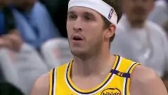 欧博官网- 艾顿11中10狂吃饼化身东契奇绝配 