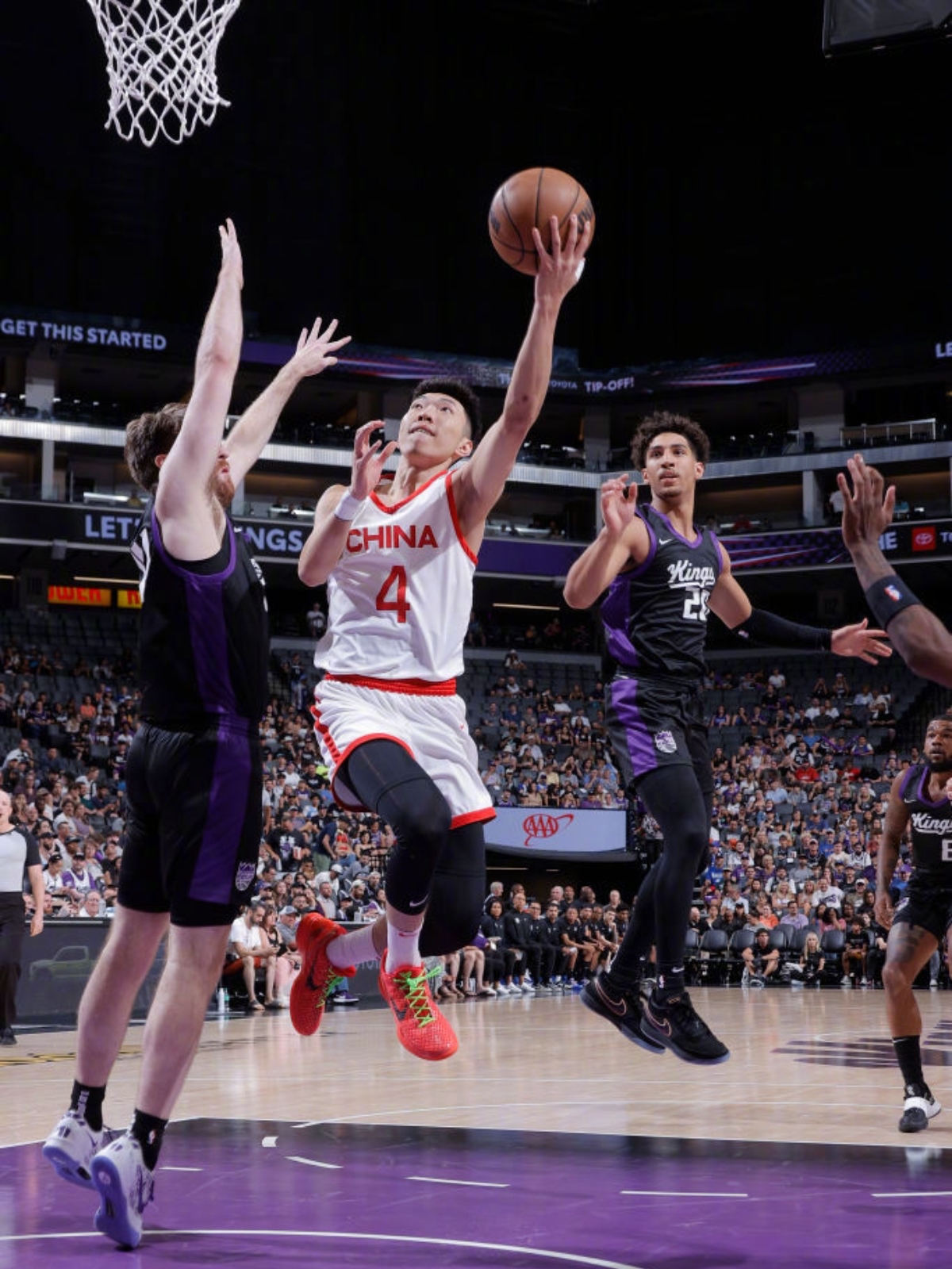  马德里竞技主帅西蒙尼下课 