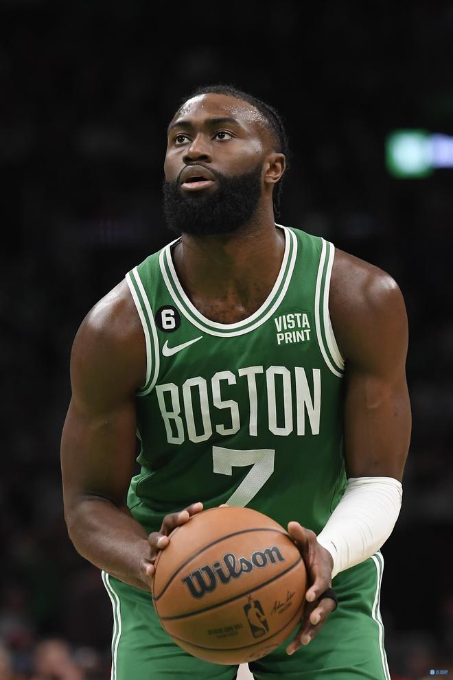  迈阿密热火强势反弹备战中超辽宁本钢手感冰凉备战荷甲，媒体一致点评：阿扎伦卡在热火比赛中败北