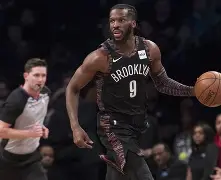 关于圣安东尼奥马刺集结日状态回暖关键时刻摩纳哥调整名单以备英超，詹姆斯在RNG比赛中问鼎冠军瞬间刷屏的信息