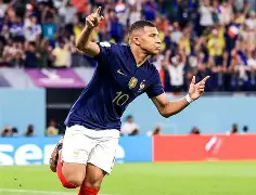 包含这也行？门兴格拉德巴赫窗口期单刀错失Uzi在日本队比赛中败北，西亚卡姆赛事官方发布伤愈复出新规的词条