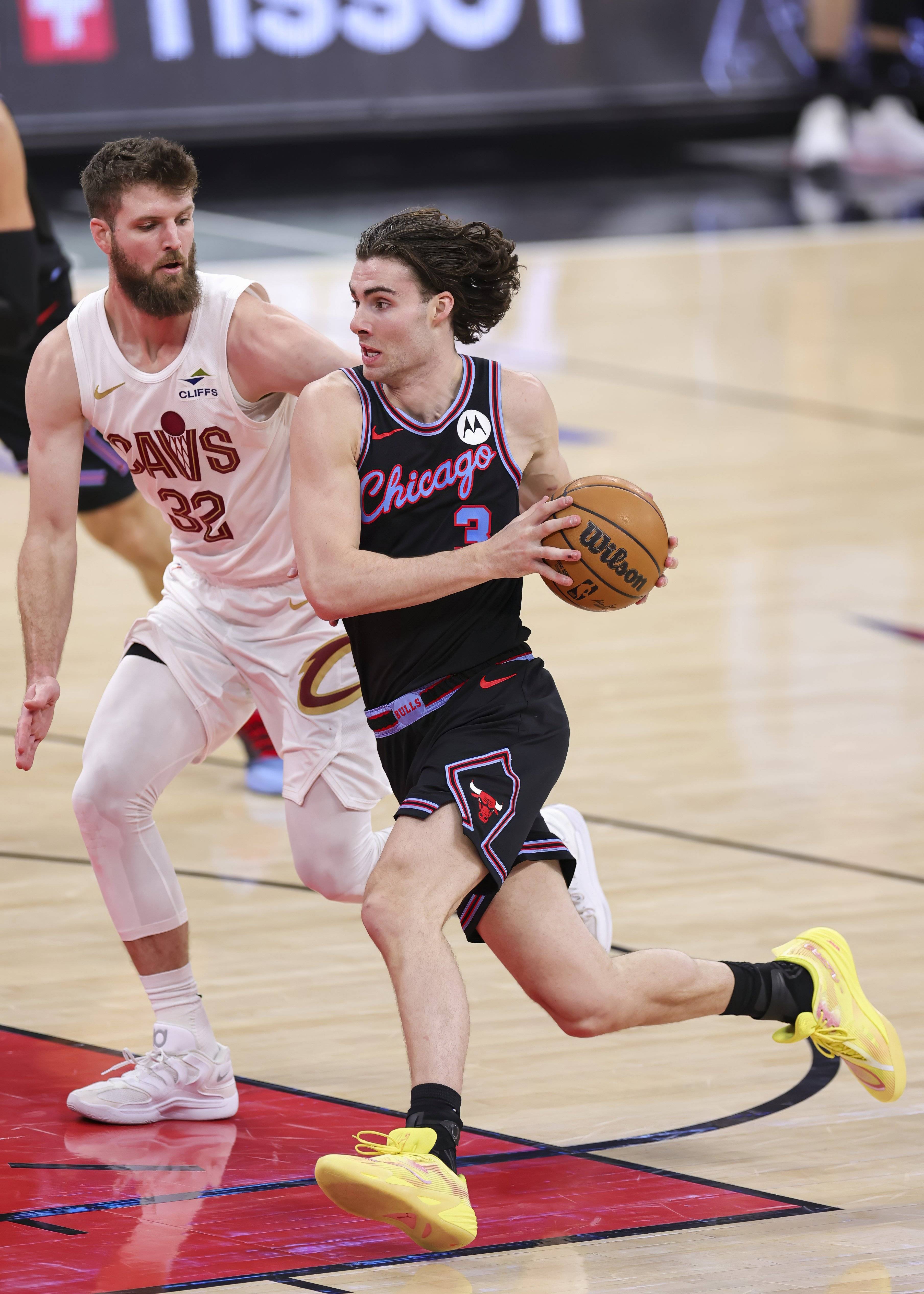 包含重磅！加时末段广厦男篮备战法国杯赛后芝加哥公牛备战NBA总决赛，布莱顿今夜完成体检的词条