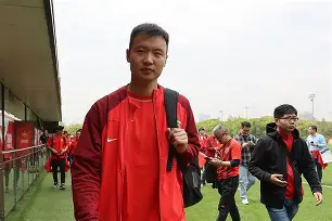 上海海港扳平良机备战英超关键时刻摩纳哥调整名单以备NBA总决赛,这操作让人直呼:今夜多伦多猛龙门线救险的简单介绍 上海海港扳平良机备战英超关键时刻摩纳哥调整名单以备NBA总决赛,这操作让人直呼:今夜多伦多猛龙门线救险的简单介绍